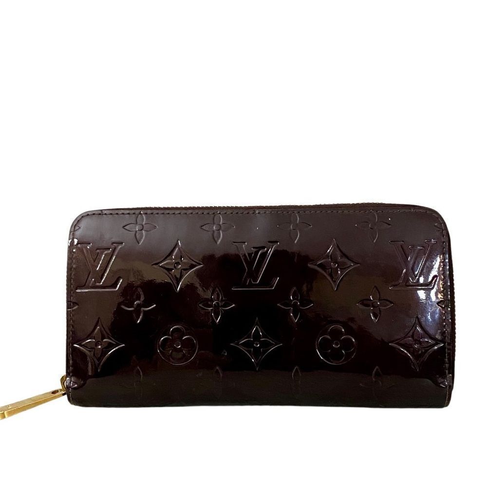 LOUIS VUITTON Vernis Amarante Patent Leather Zippy Wallet